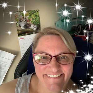 Meet your Posher, Debbie